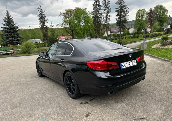 BMW Seria 5 cena 108000 przebieg: 133000, rok produkcji 2017 z Miłosław małe 154